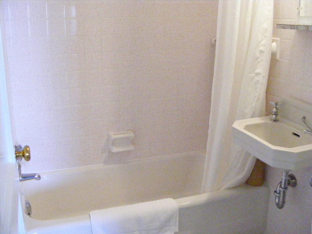 Hotel Motel Bon Accueil Rivière-la-Madeleine Chambre photo
