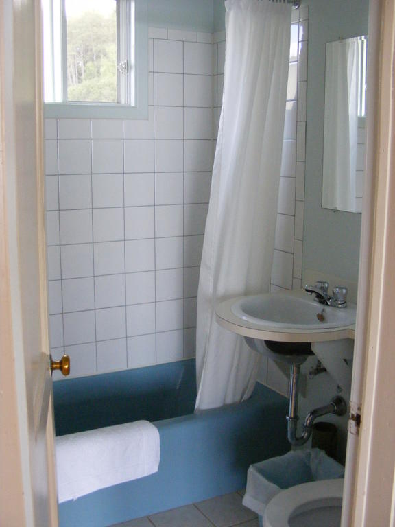 Hotel Motel Bon Accueil Rivière-la-Madeleine Chambre photo