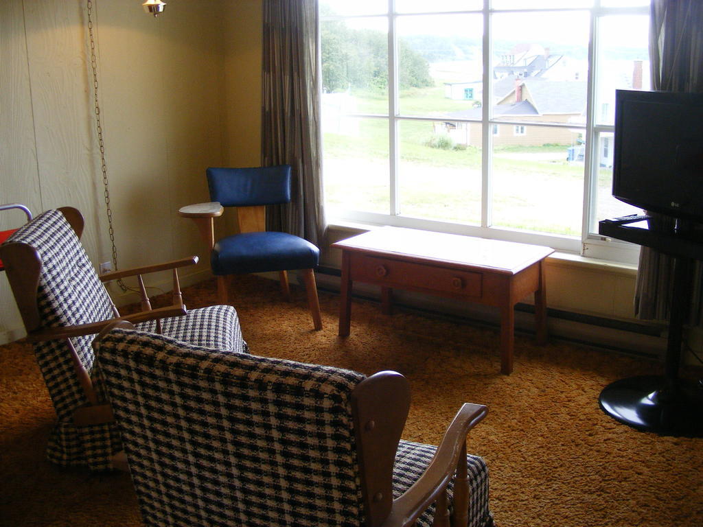 Hotel Motel Bon Accueil Rivière-la-Madeleine Extérieur photo