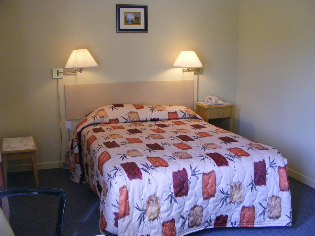 Hotel Motel Bon Accueil Rivière-la-Madeleine Chambre photo