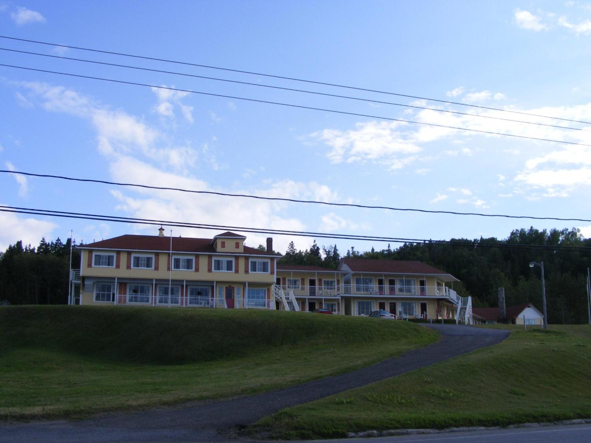 Hotel Motel Bon Accueil Rivière-la-Madeleine Extérieur photo